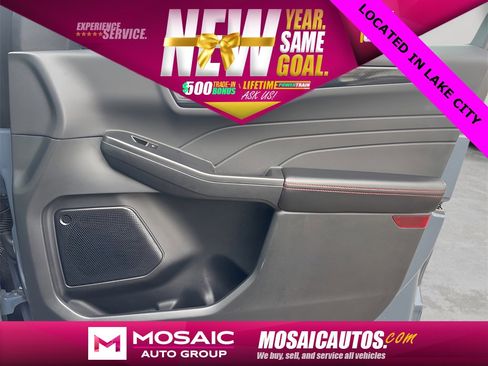 Used 2025 Ford Escape ST-Line image 9