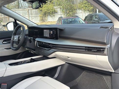 Used 2025 Nissan Murano SL w/ Cargo Package image 21