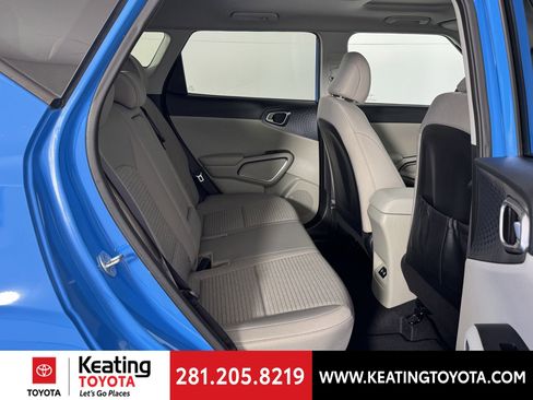 Used 2023 Kia Soul EX image 17