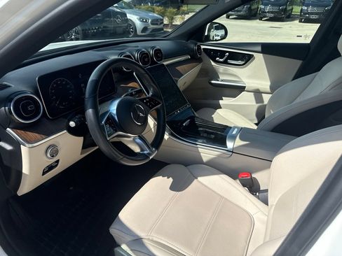 Used 2023 Mercedes-Benz C 300 Sedan image 9