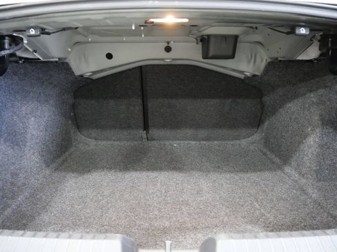 Used 2024 Volkswagen Jetta SE FWD image 23