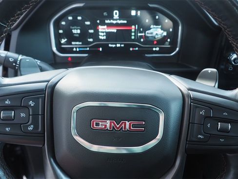 Used 2022 GMC Sierra 1500 AT4 w/ Technology Package image 15