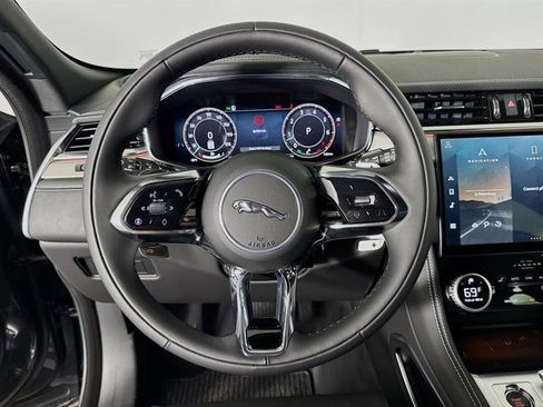 Used 2026 Jaguar F-PACE R-Dynamic S image 12