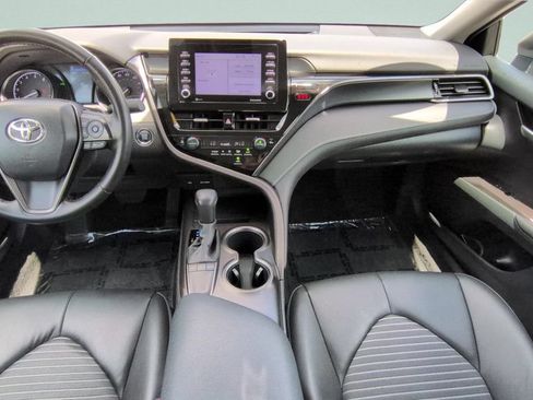 Used 2023 Toyota Camry SE w/ Convenience Package FWD image 10