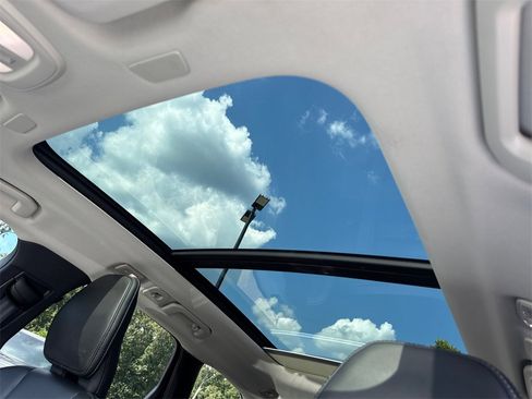 Used 2022 Volvo XC60 B6 Inscription w/ Advanced Package image 32