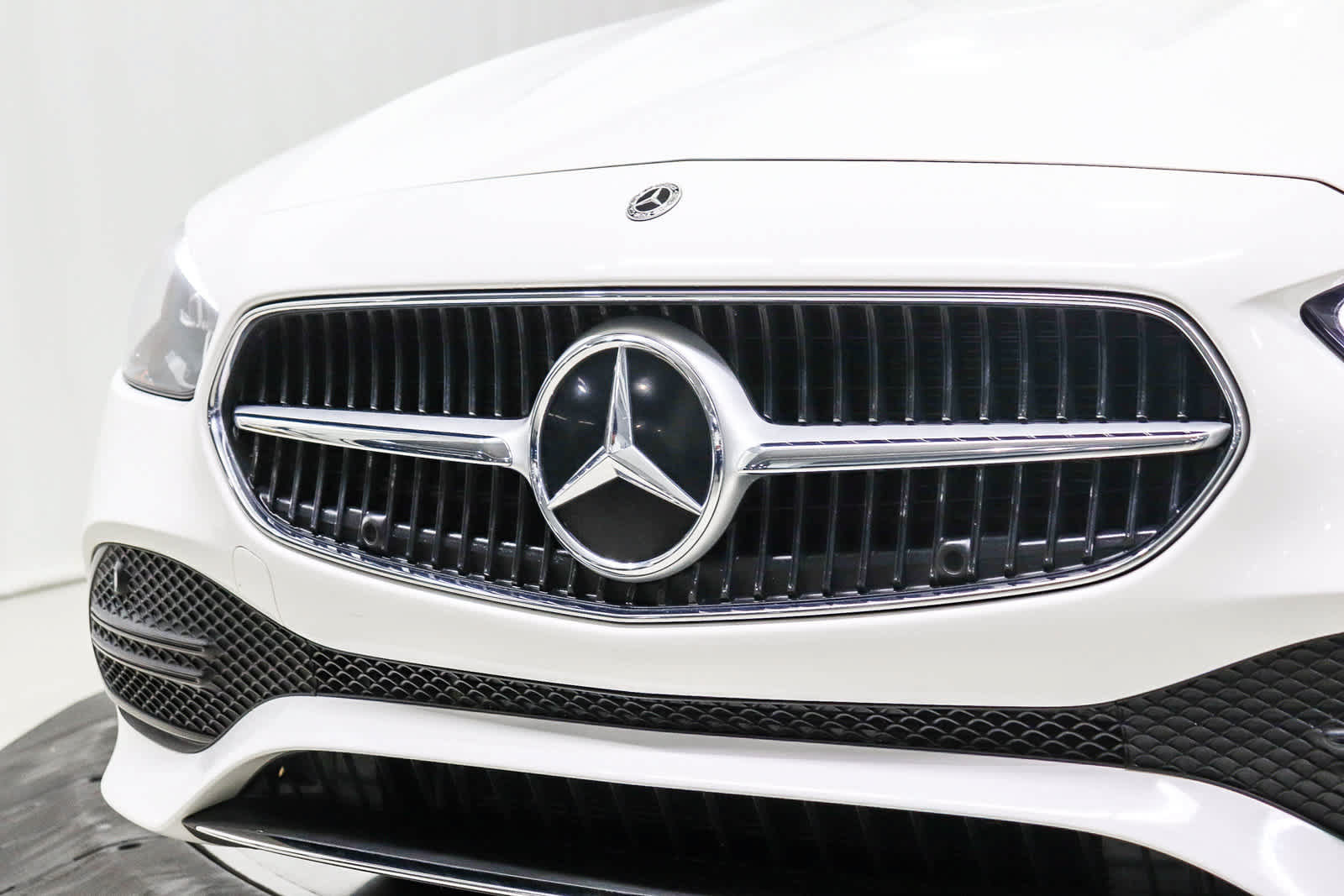 Certified 2024 Mercedes-Benz C 300 Sedan image 8