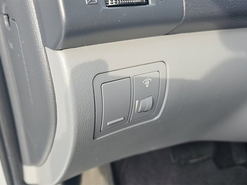 Used 2009 Hyundai Elantra GLS image 19