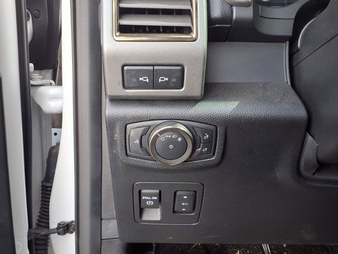 Used 2020 Ford F150 Raptor w/ Equipment Group 802A Luxury AWD/4WD image 18