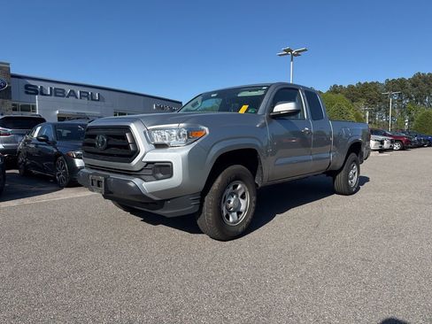 Used 2023 Toyota Tacoma SR image 2
