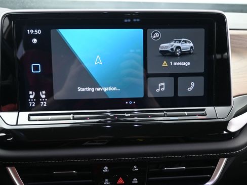 Used 2025 Volkswagen Atlas SE FWD image 16