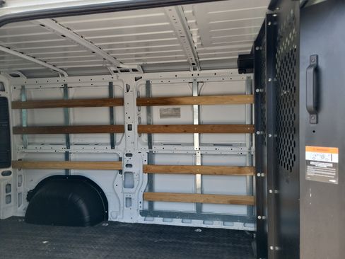 Used 2025 RAM ProMaster 2500 w/ U-Haul Equipment Group FWD image 13