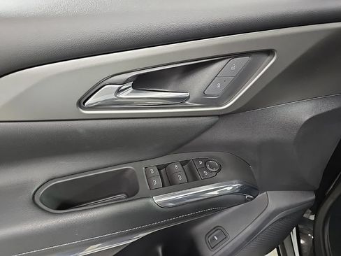 Used 2024 Chevrolet Traverse LT w/ Trailering Package FWD image 14