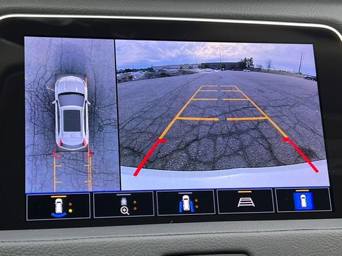 Used 2022 Cadillac XT4 Premium Luxury w/ Enhanced Visibility Package image 23