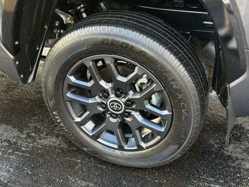 Used 2024 Toyota Tundra Platinum image 7