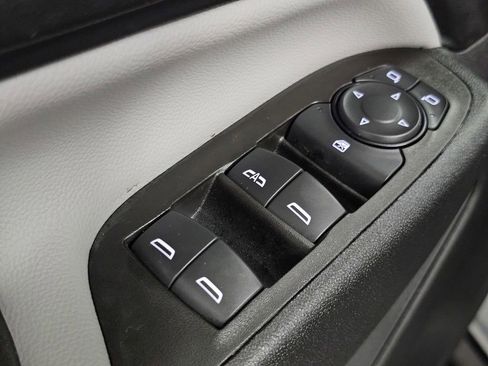 Used 2024 Chevrolet Equinox LS FWD image 27