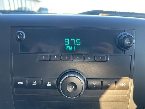 Used 2011 GMC Sierra 2500 W/T w/ Snow Plow Prep Package image 18