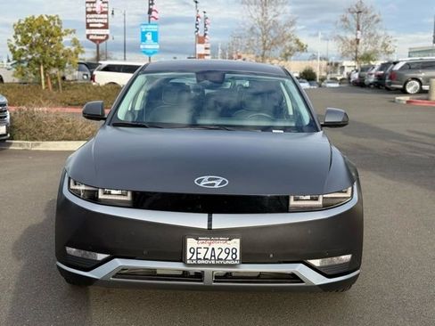 Used 2023 Hyundai Ioniq 5 SEL image 2