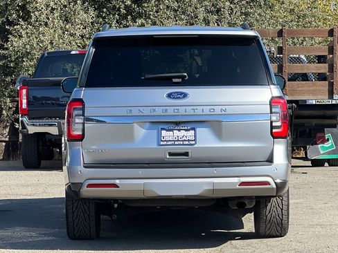 Certified 2023 Ford Expedition Limited image 5