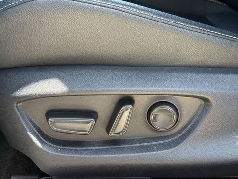 Used 2025 Toyota Camry SE FWD image 28
