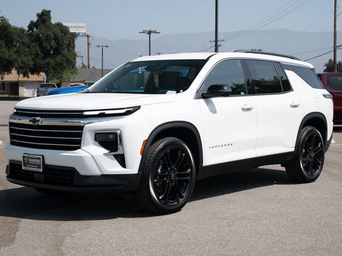 New 2026 Chevrolet Traverse LT w/ Driver Confidence Package image 8