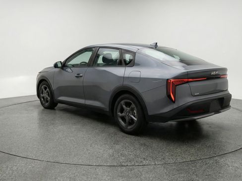 Used 2025 Kia K4 FWD image 6