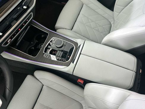 Used 2024 BMW X5 xDrive40i w/ Premium Package image 23