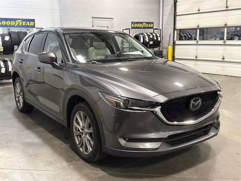 Used 2019 MAZDA CX-5 Grand Touring image 3