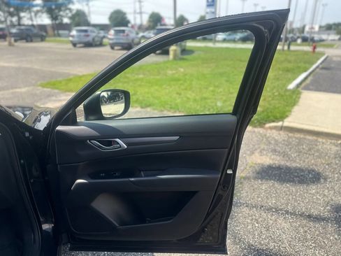 Used 2019 MAZDA CX-5 Touring FWD image 19