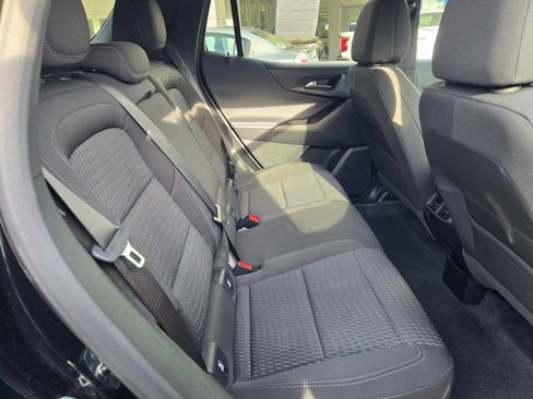 Certified 2025 Chevrolet Equinox LT image 9