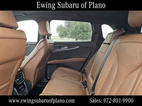 Used 2022 Lincoln Nautilus Reserve w/ Luxury Package AWD/4WD image 8
