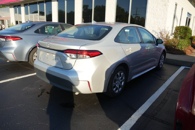 Used 2024 Toyota Corolla LE FWD image 20