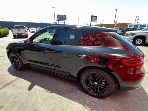Used 2018 Porsche Macan AWD/4WD image 7