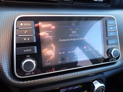 Used 2018 Nissan Kicks SV FWD image 19