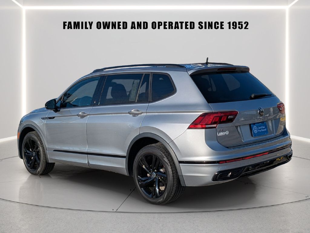 Certified 2023 Volkswagen Tiguan SE R-Line FWD image 4
