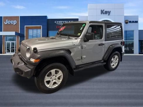 Used 2021 Jeep Wrangler Sport AWD/4WD image 2