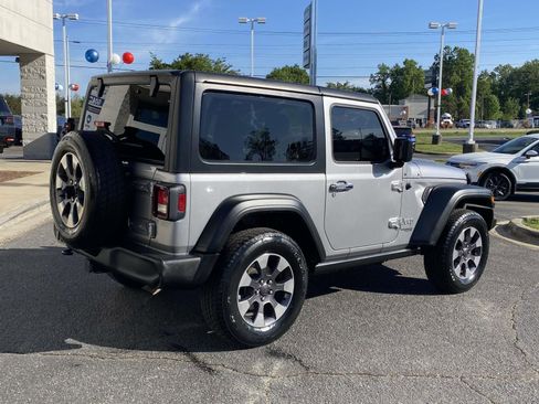Used 2018 Jeep Wrangler Sport image 7
