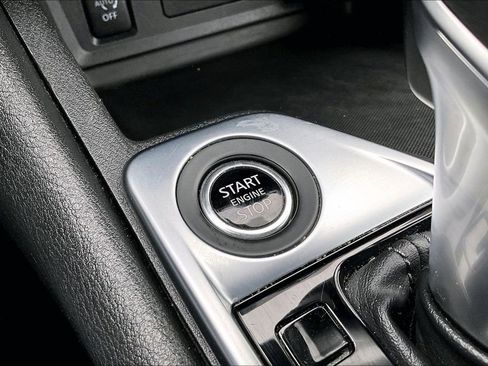 Used 2025 Nissan Sentra SV image 30