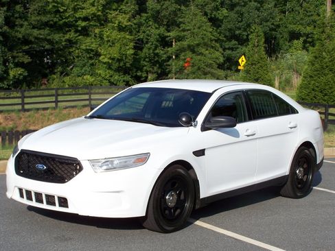Used 2015 Ford Taurus Police Interceptor AWD w/ Ultimate Wiring Package image 3
