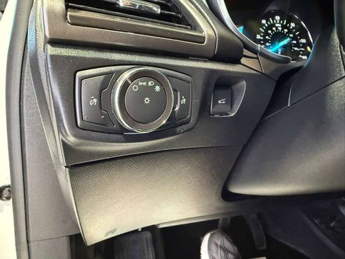 Used 2018 Ford Fusion SE w/ Equipment Group 602A image 22