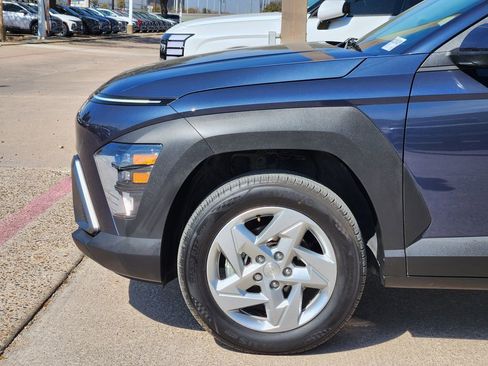 Certified 2025 Hyundai Kona SE image 9