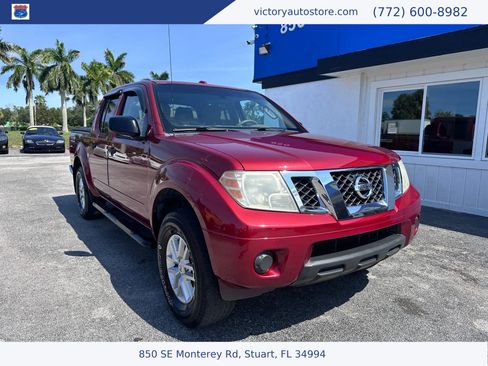 Used 2015 Nissan Frontier SV image 1