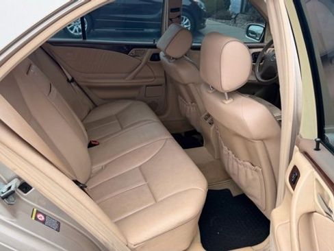Used 2000 Mercedes-Benz E 320 Sedan image 13