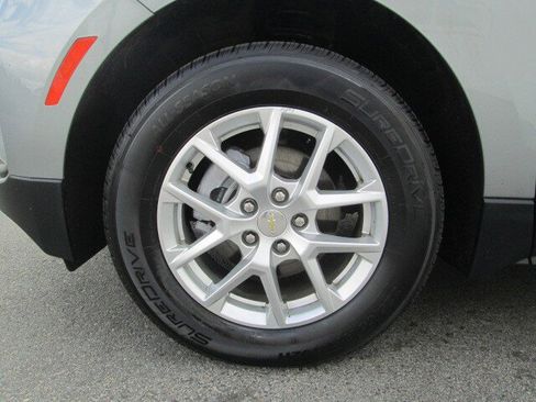 Used 2023 Chevrolet Equinox LT w/ Driver Convenience Package AWD/4WD image 8