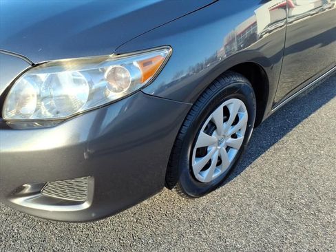 Used 2010 Toyota Corolla LE image 8