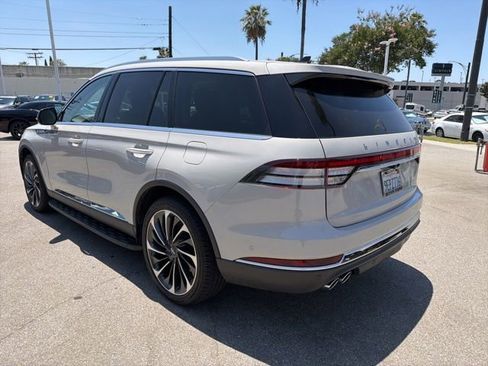 Used 2023 Lincoln Aviator Reserve w/ Equipment Group 201A RWD image 5