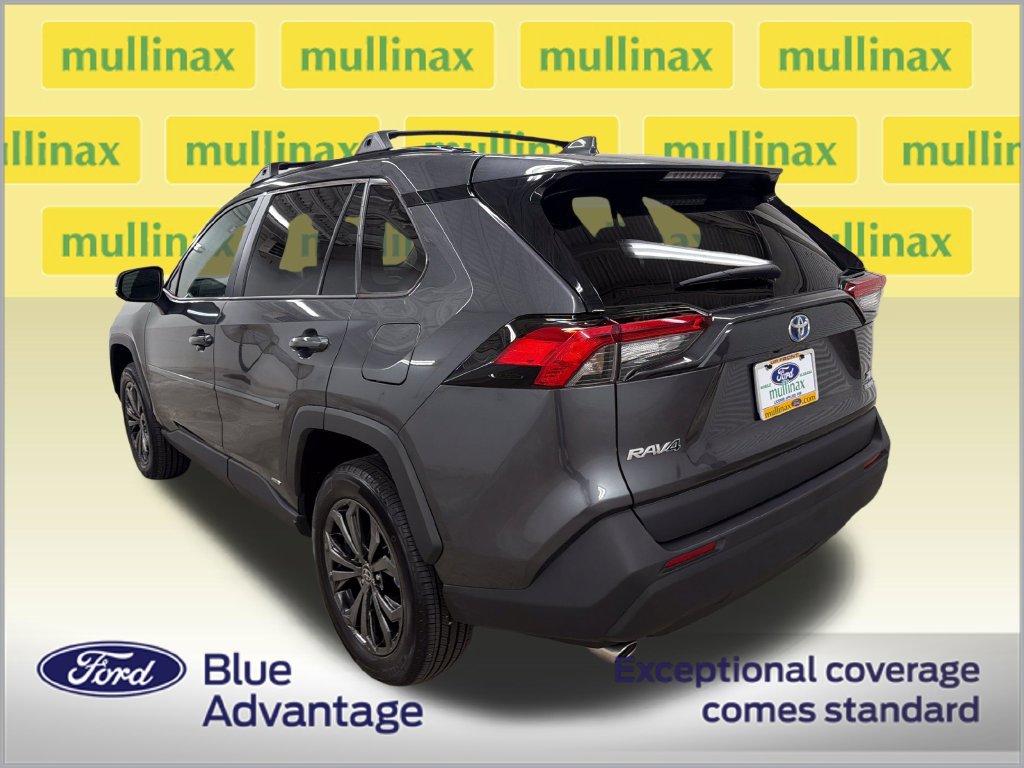 Used 2023 Toyota RAV4 XLE Premium AWD/4WD image 11