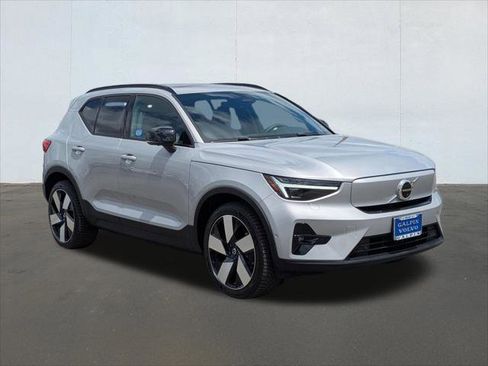 Used 2023 Volvo XC40 Recharge Ultimate AWD/4WD image 7