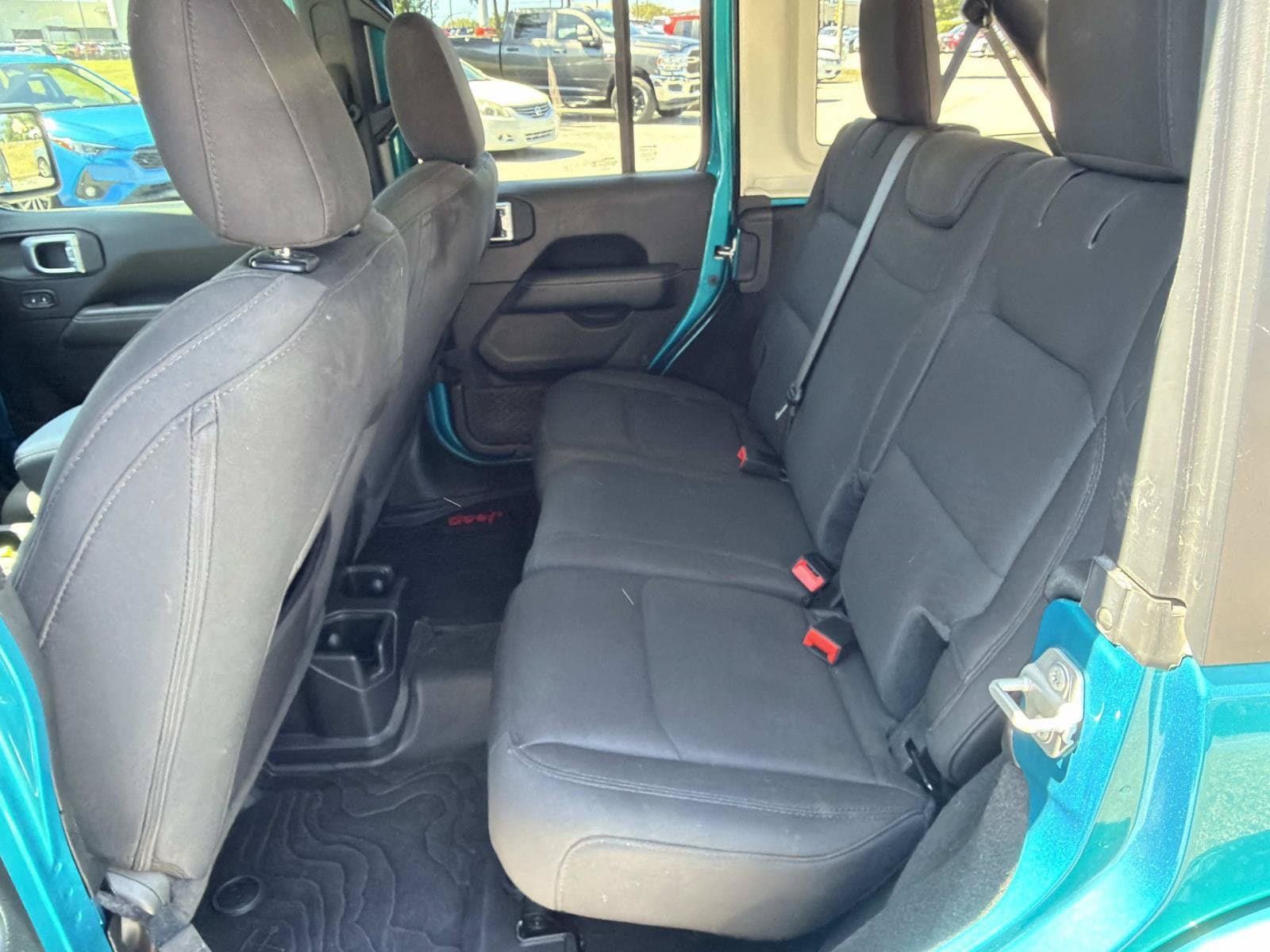 Used 2019 Jeep Wrangler Unlimited Sahara AWD/4WD image 21