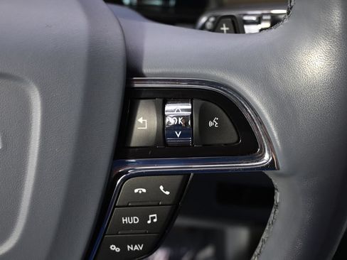 Used 2020 Lincoln Navigator Black Label w/ Cargo Convenience Package AWD/4WD image 38