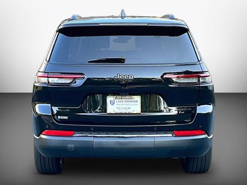 Used 2025 Jeep Grand Cherokee L Limited w/ Black Appearance Package AWD/4WD image 7